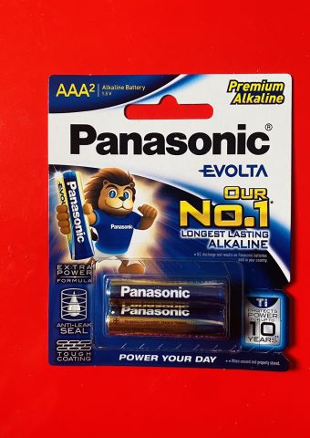 Pin điều khiển AAA Panasonic Evolta màu xanh vỉ 2 viên