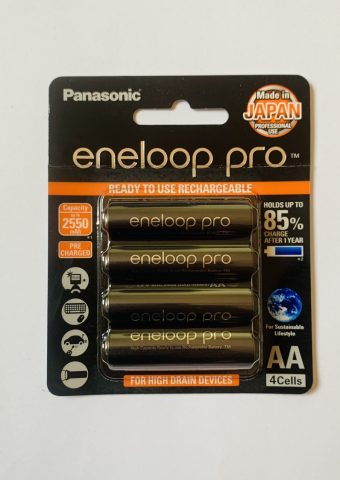 Pin sạc tiểu AA Panasonic Eneloop màu đen 2550mAh